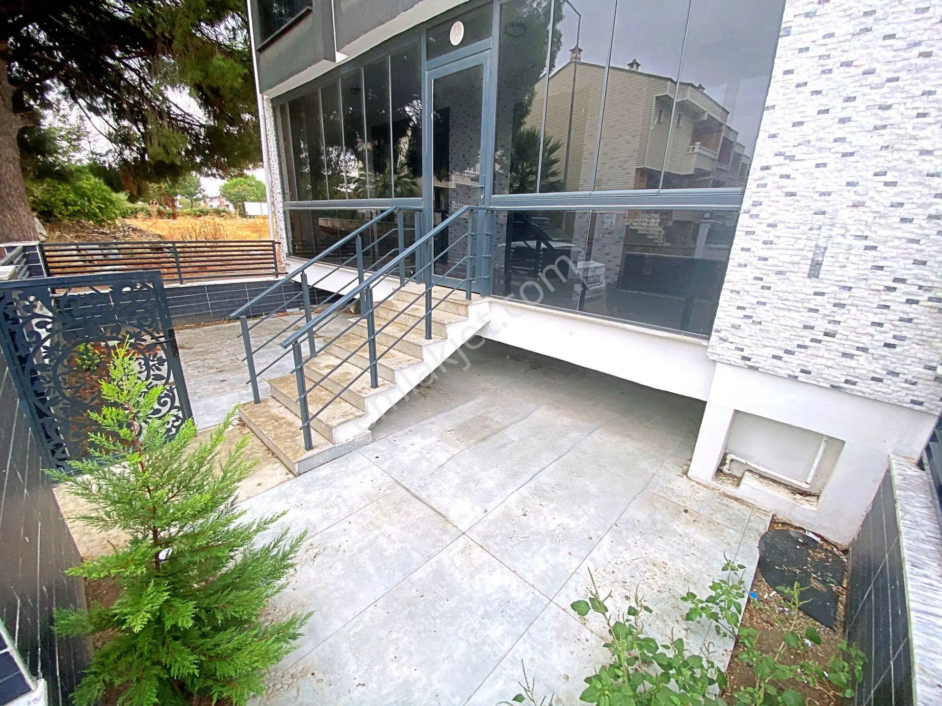 Edremitte Yetki Gültaş Emlaktan Satılık 5+1 Lüx Villa Satışta — fotoğraf 4