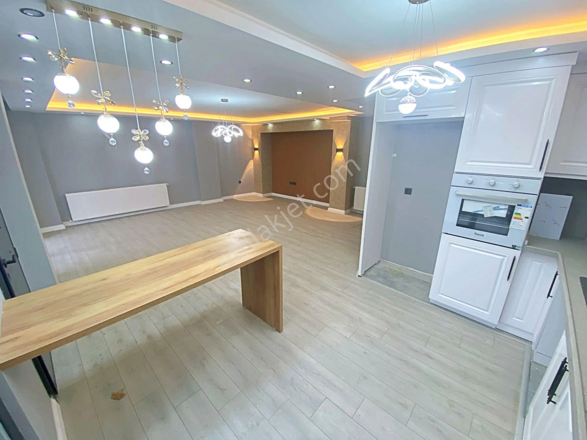 Edremitte Yetki Gültaş Emlaktan Satılık 5+1 Lüx Villa Satışta — fotoğraf 6