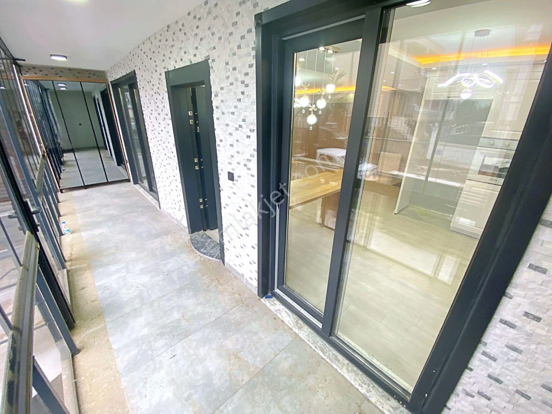 Edremitte Yetki Gültaş Emlaktan Satılık 5+1 Lüx Villa Satışta — fotoğraf 19