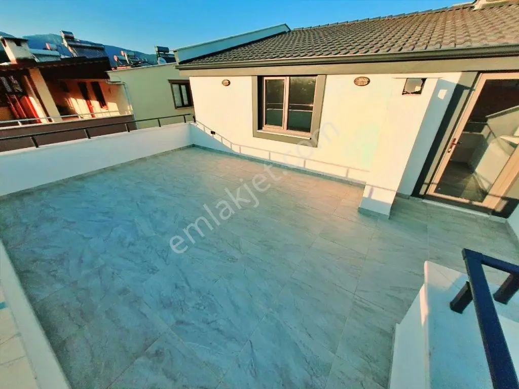 Uytundan Akçay Güre Arası Denize 350 Metre Asansörlü 3+1 Dubleks — fotoğraf 24