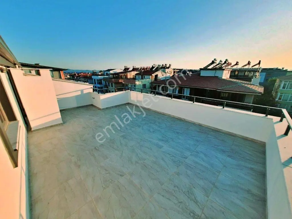 Uytundan Akçay Güre Arası Denize 350 Metre Asansörlü 3+1 Dubleks — fotoğraf 28