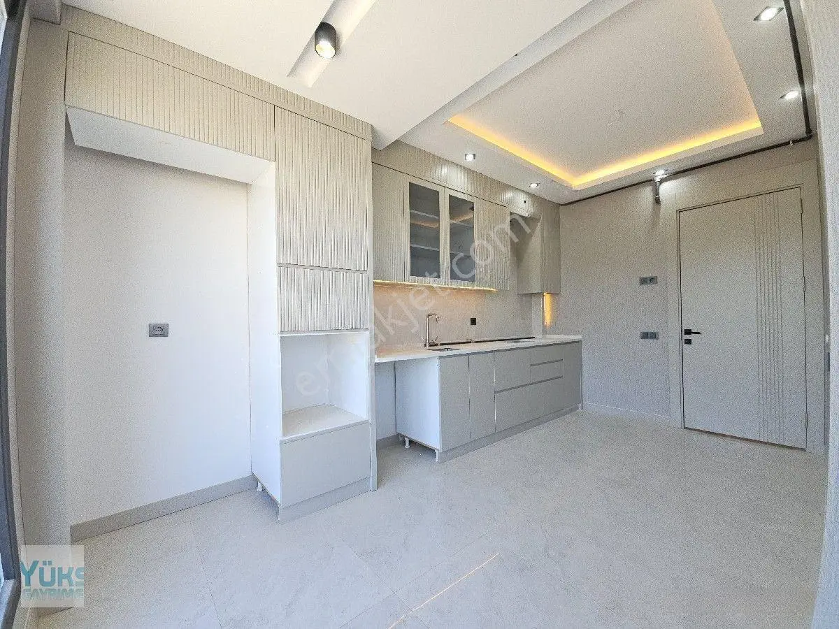 Denizli Gümüşçay Mahallesinde Hükümet Konağına Yakın 2+1 120 M2 Lüks Satılık Ara...