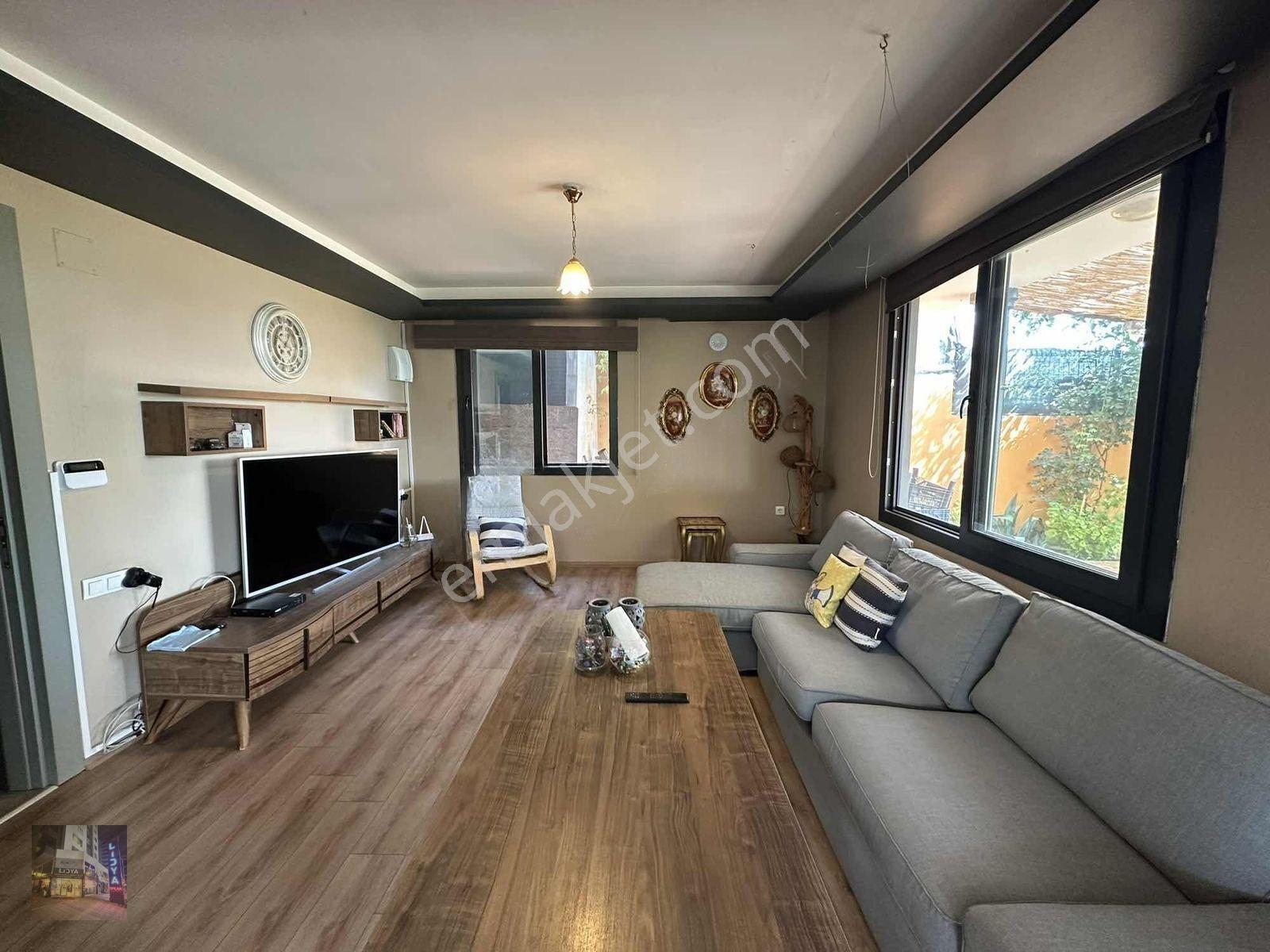 Erdemli Sıraç 980 M2 Arsaya Sahip Satılık Dubleks Villa
