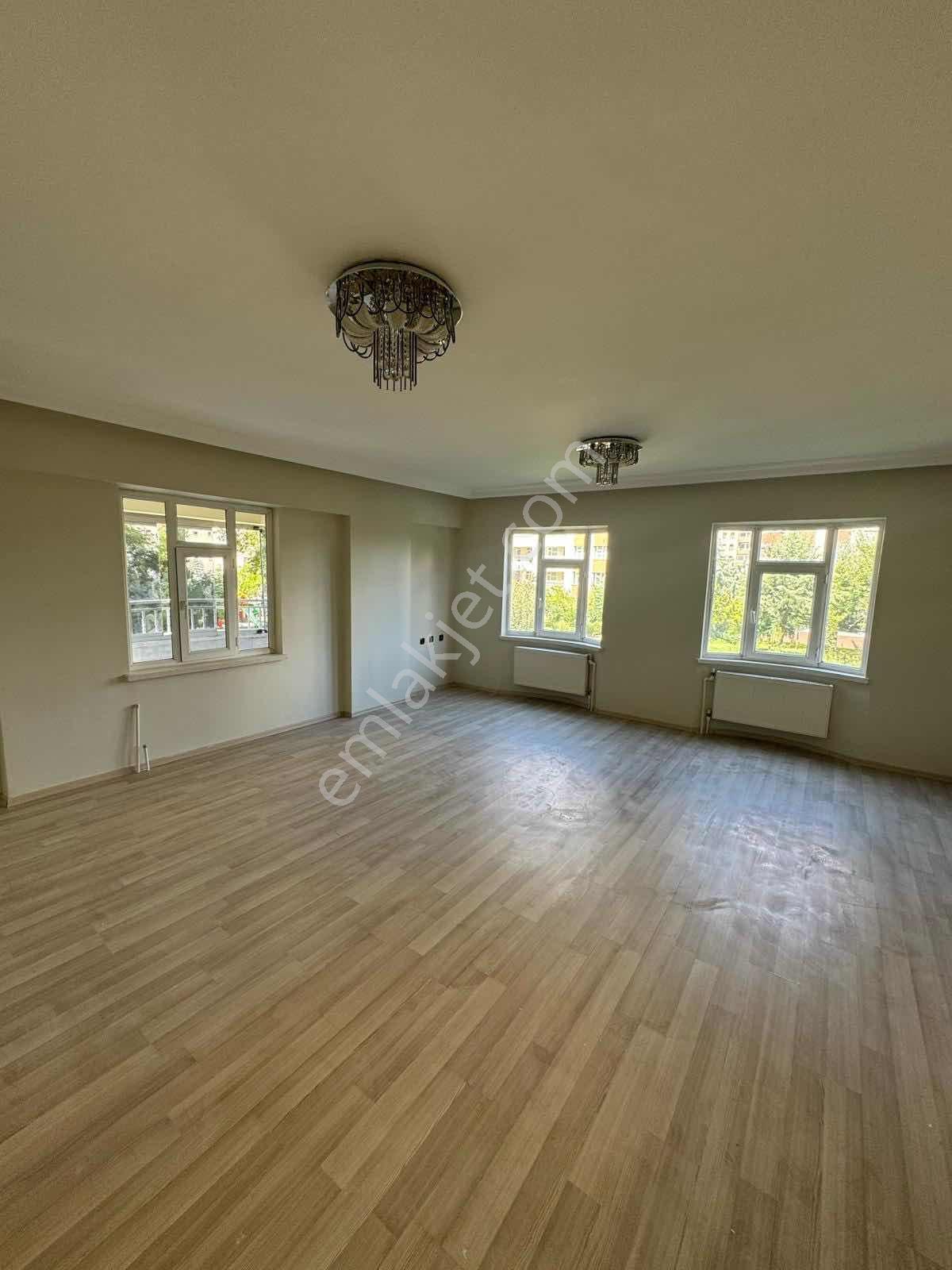 Batı Hastanesi Civarında Satılık 3+1 Daire — fotoğraf 2