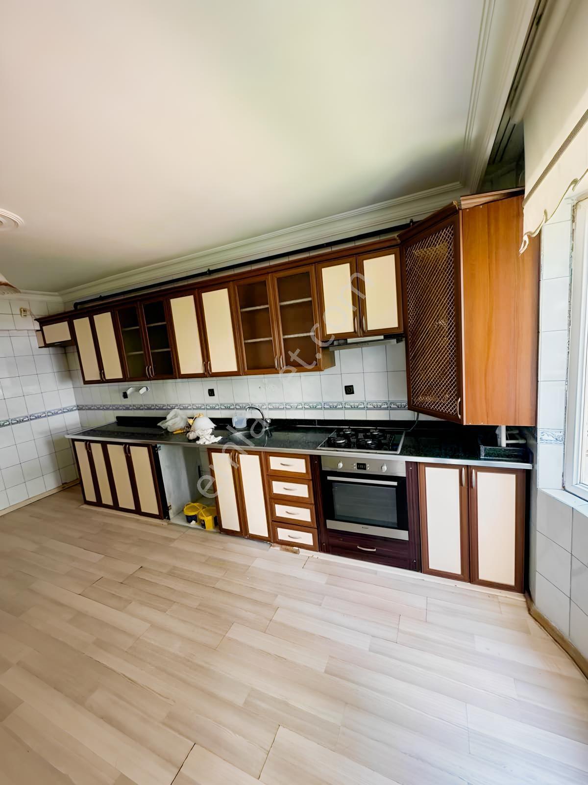 Batı Hastanesi Civarında Satılık 3+1 Daire — fotoğraf 3