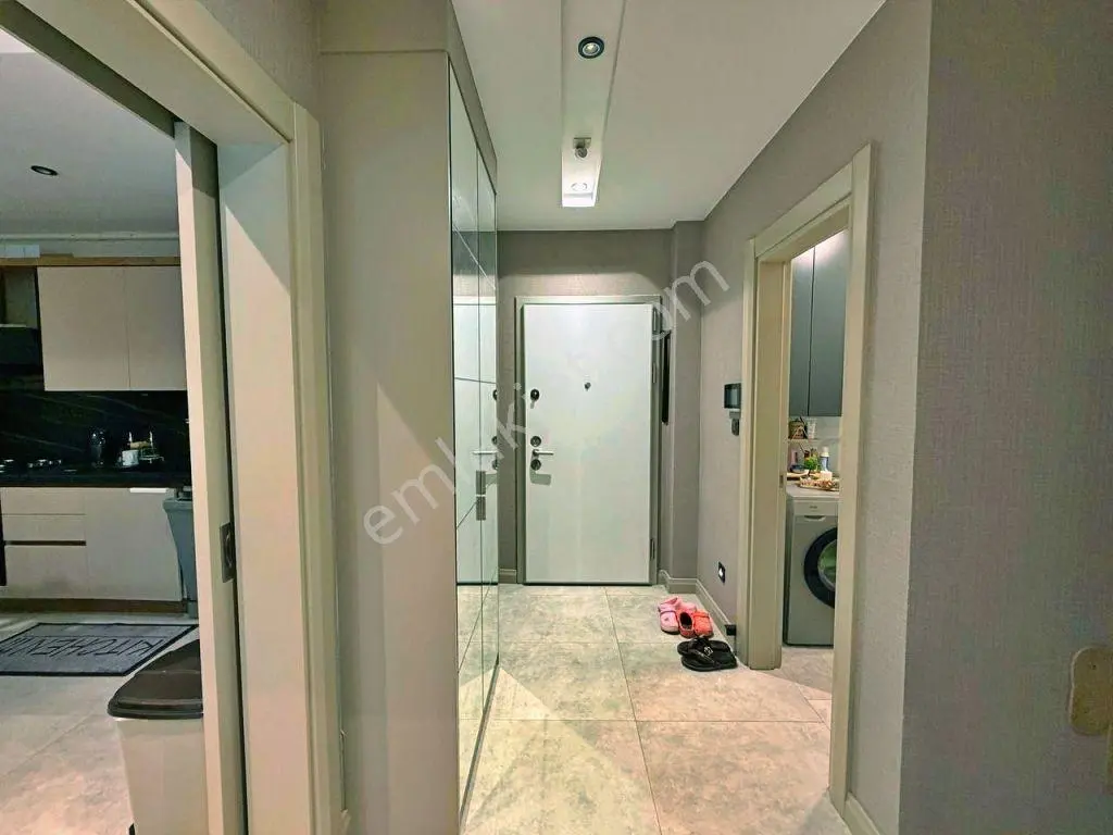Uytundan Örende Havuzlu Ultralüks Sitede Arakat Satılık 2+1 — fotoğraf 6