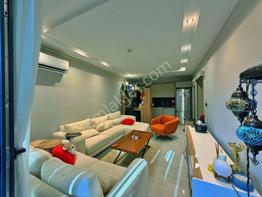 Uytundan Örende Havuzlu Ultralüks Sitede Arakat Satılık 2+1 — fotoğraf 7