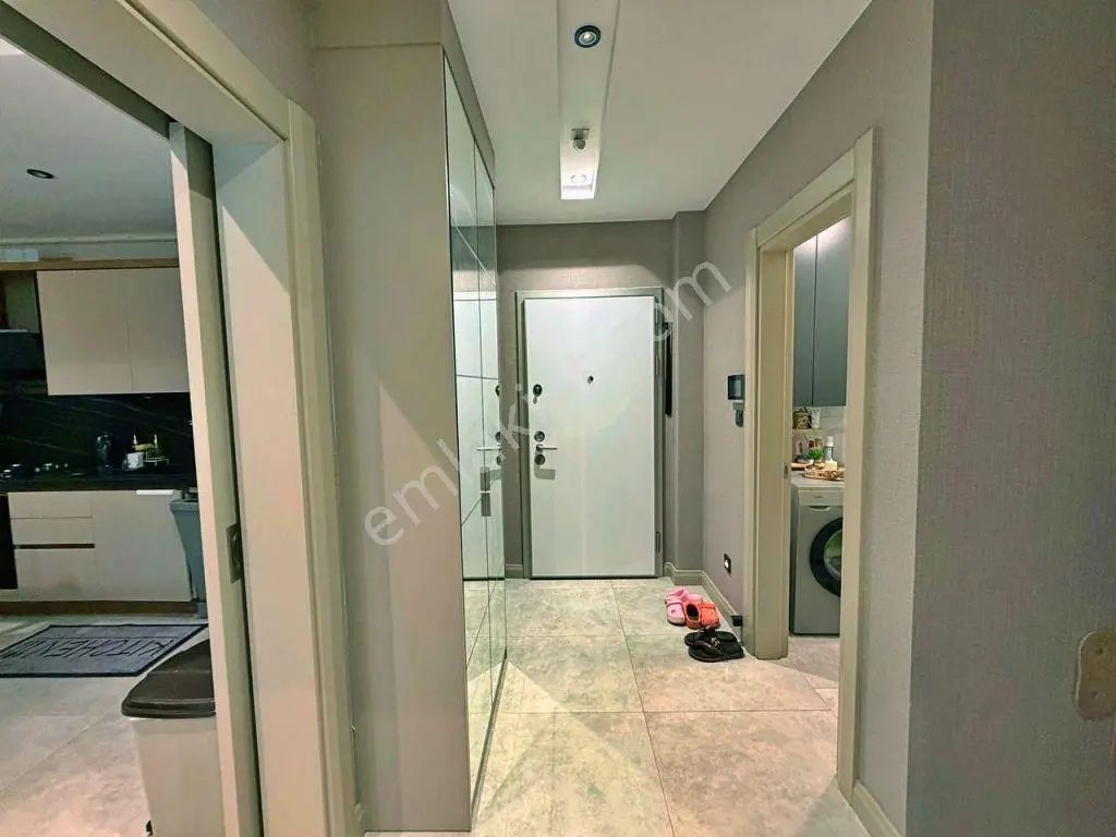 Uytundan Örende Havuzlu Ultralüks Sitede Arakat Satılık 2+1 — fotoğraf 22