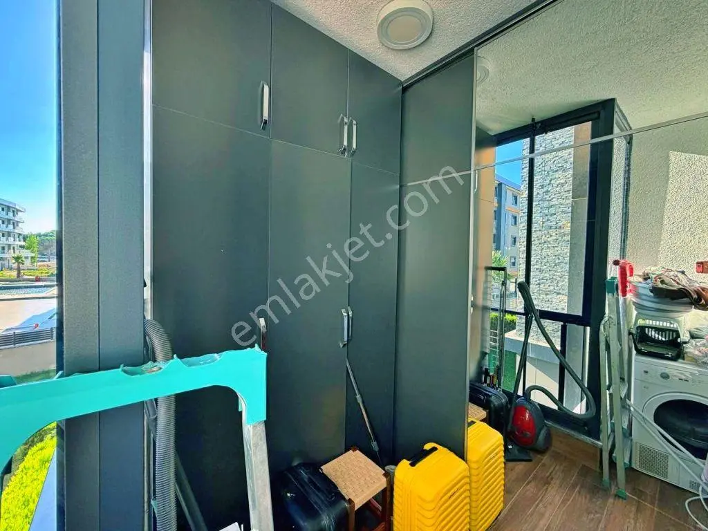 Uytundan Örende Havuzlu Ultralüks Sitede Arakat Satılık 2+1 — fotoğraf 28