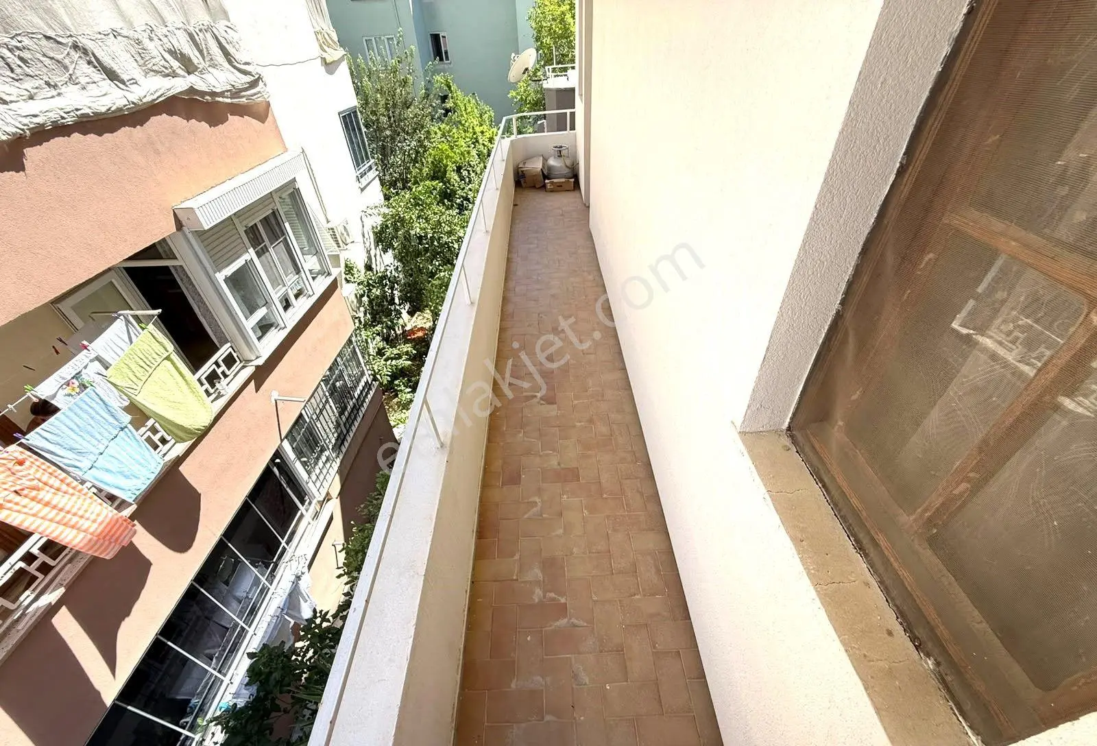 𝄞tek Yetkili Melodi'den Tam Merkez'de Arakat Ön Cephe Ayrı Mutfaklı Denize 250mt 2+1 Daire — fotoğraf 7