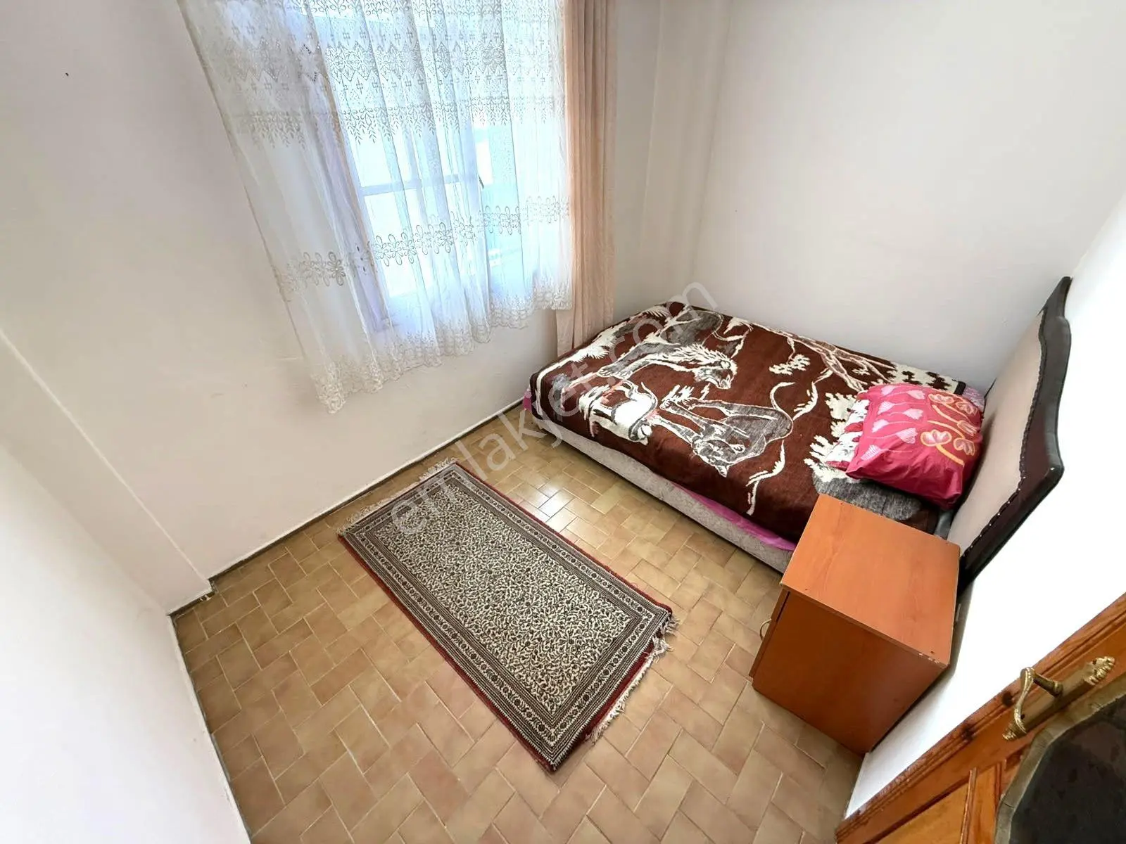 𝄞tek Yetkili Melodi'den Tam Merkez'de Arakat Ön Cephe Ayrı Mutfaklı Denize 250mt 2+1 Daire — fotoğraf 8