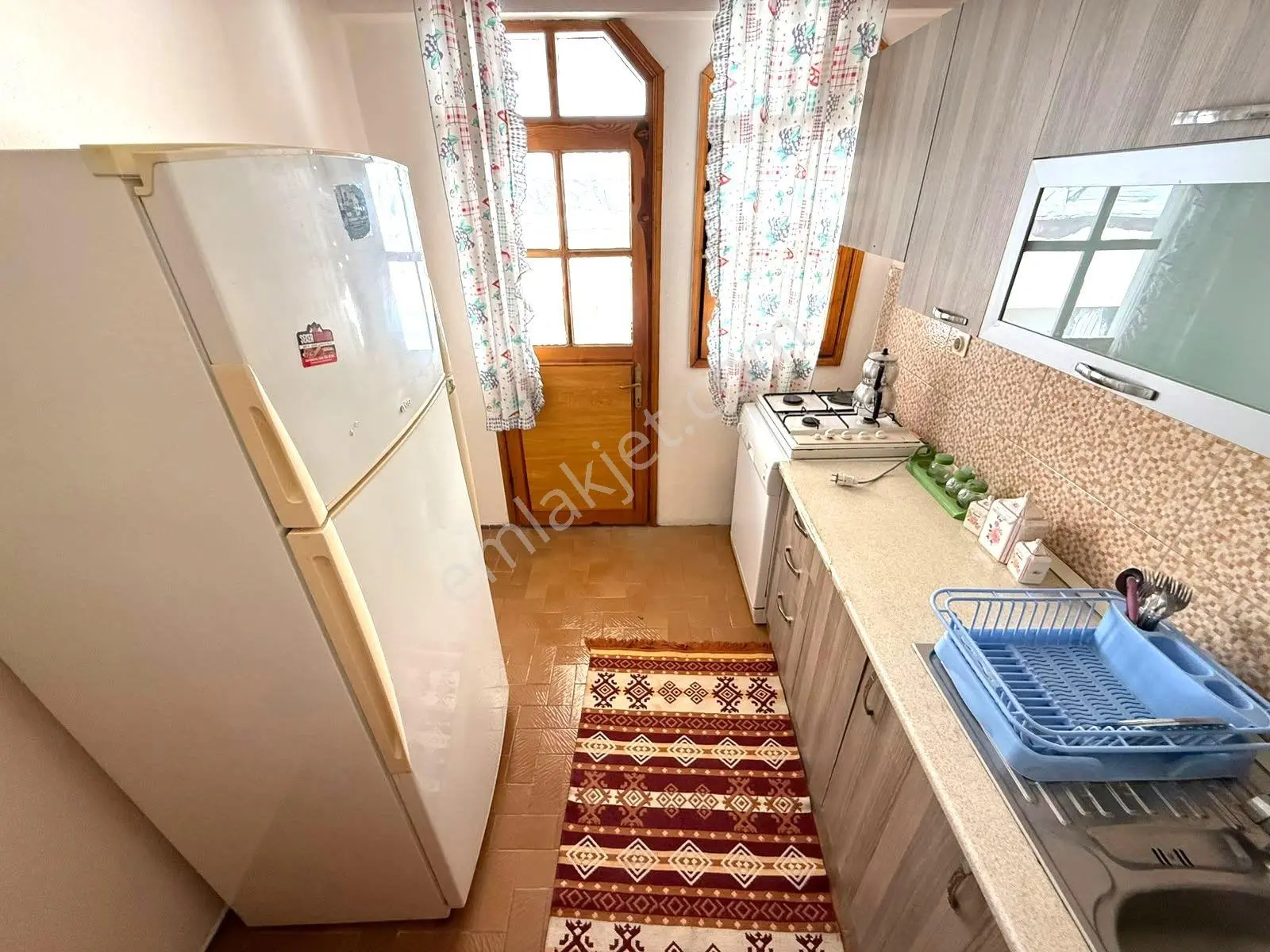 𝄞tek Yetkili Melodi'den Tam Merkez'de Arakat Ön Cephe Ayrı Mutfaklı Denize 250mt 2+1 Daire — fotoğraf 9