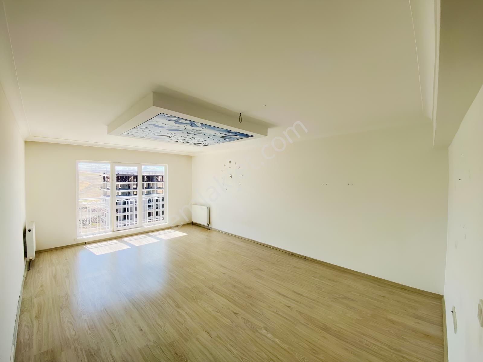 Saraycık Mah. 4+1 Tower Sitesinde E.banyo Giysi Odalı Daire — fotoğraf 4