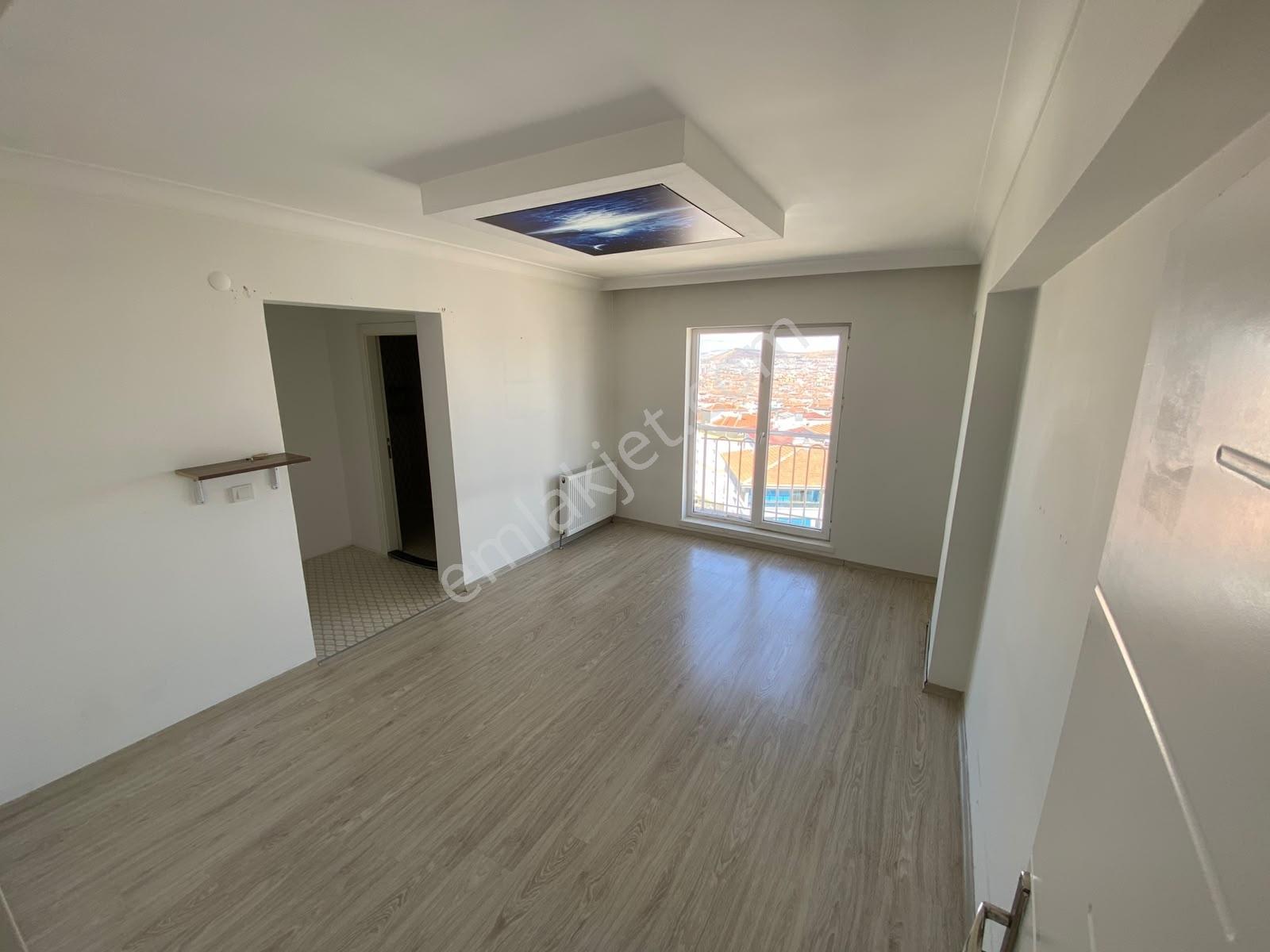 Saraycık Mah. 4+1 Tower Sitesinde E.banyo Giysi Odalı Daire — fotoğraf 7