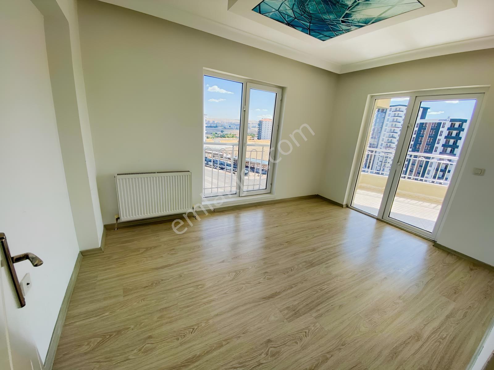 Saraycık Mah. 4+1 Tower Sitesinde E.banyo Giysi Odalı Daire — fotoğraf 8