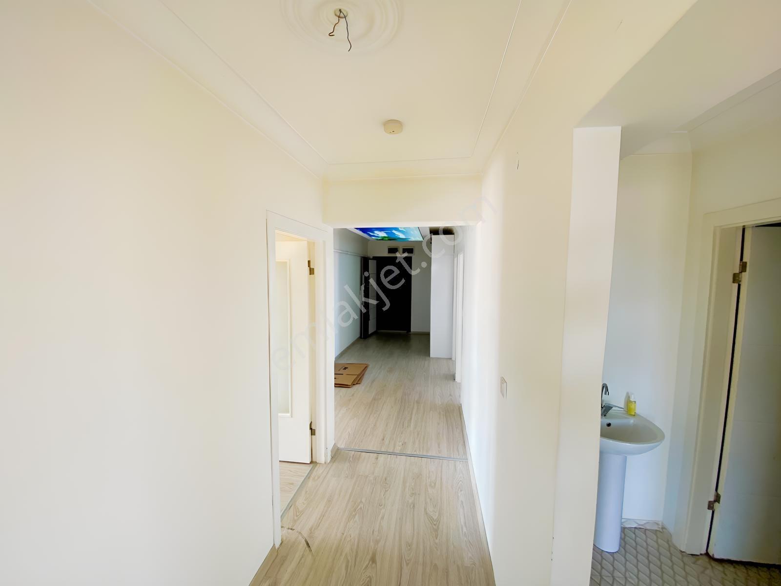Saraycık Mah. 4+1 Tower Sitesinde E.banyo Giysi Odalı Daire — fotoğraf 17