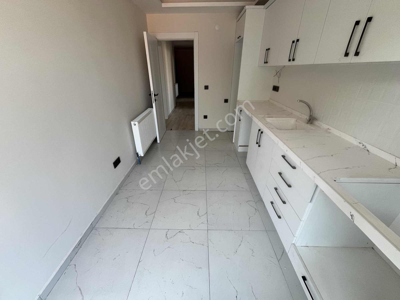 Dağlı !gayrimenkul'den 3+1 Ara- Kat Çift'banyo Cadde'üzeri ! — fotoğraf 6