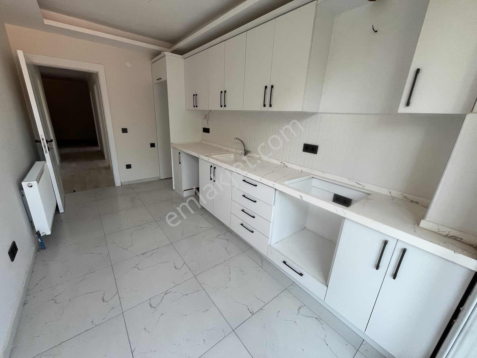 Dağlı !gayrimenkul'den 3+1 Ara- Kat Çift'banyo Cadde'üzeri ! — fotoğraf 9
