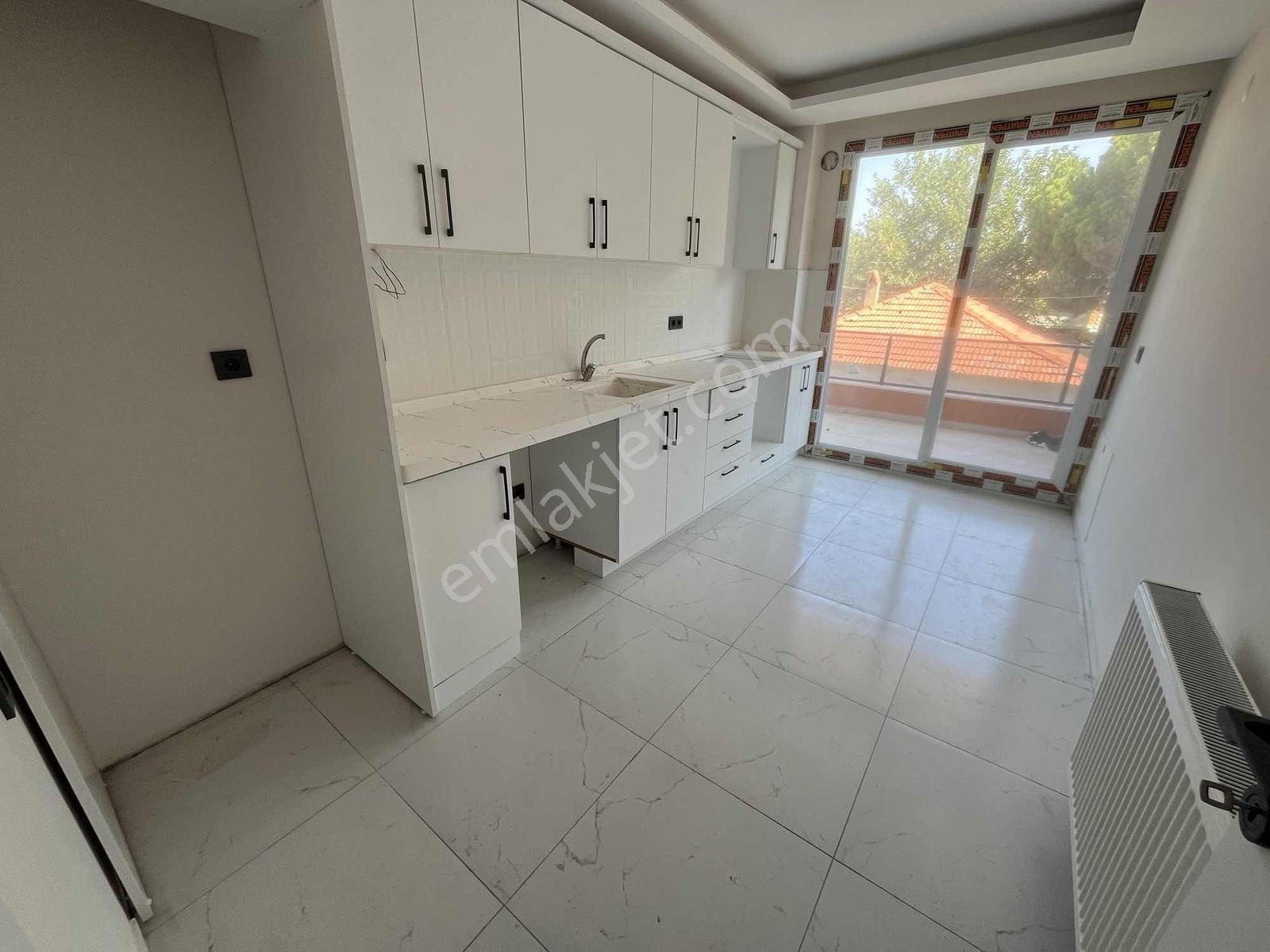 Dağlı !gayrimenkul'den 3+1 Ara- Kat Çift'banyo Cadde'üzeri ! — fotoğraf 11