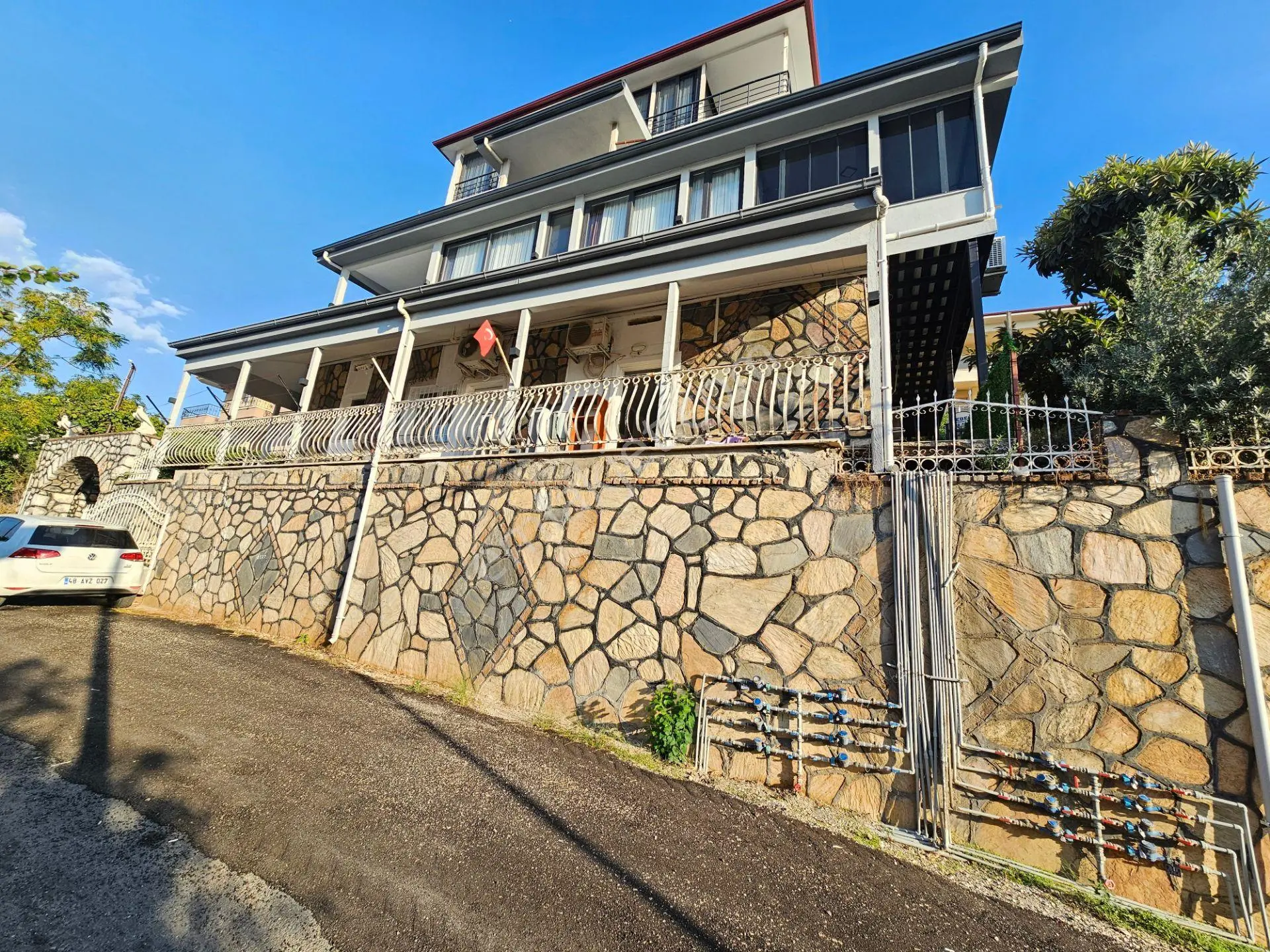 Goldhouse Dan Karaçulha Da Satılık Üniversiteye Yakın Eşyalı 1+0 — fotoğraf 2