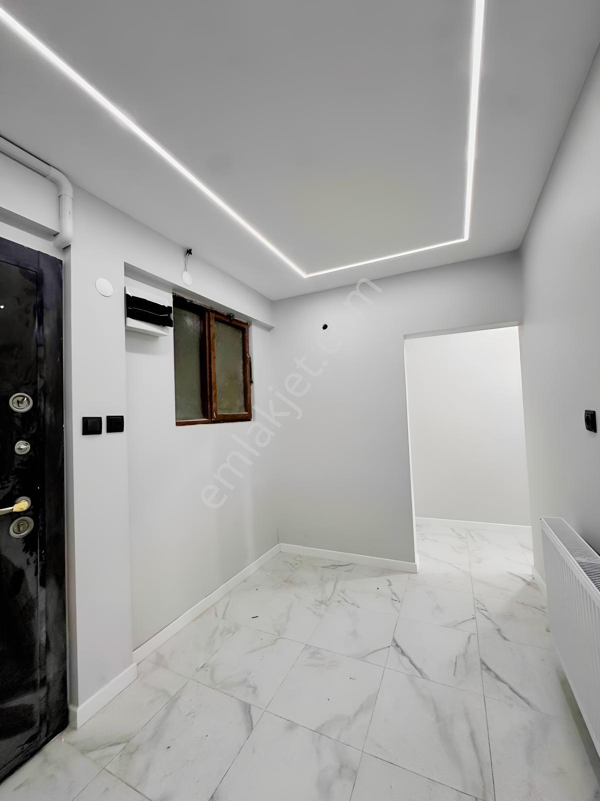 Mrv Beyoğlu Gayrimenkulden Şehrin Göbeğinde Satılık 3+1 Daire — fotoğraf 2