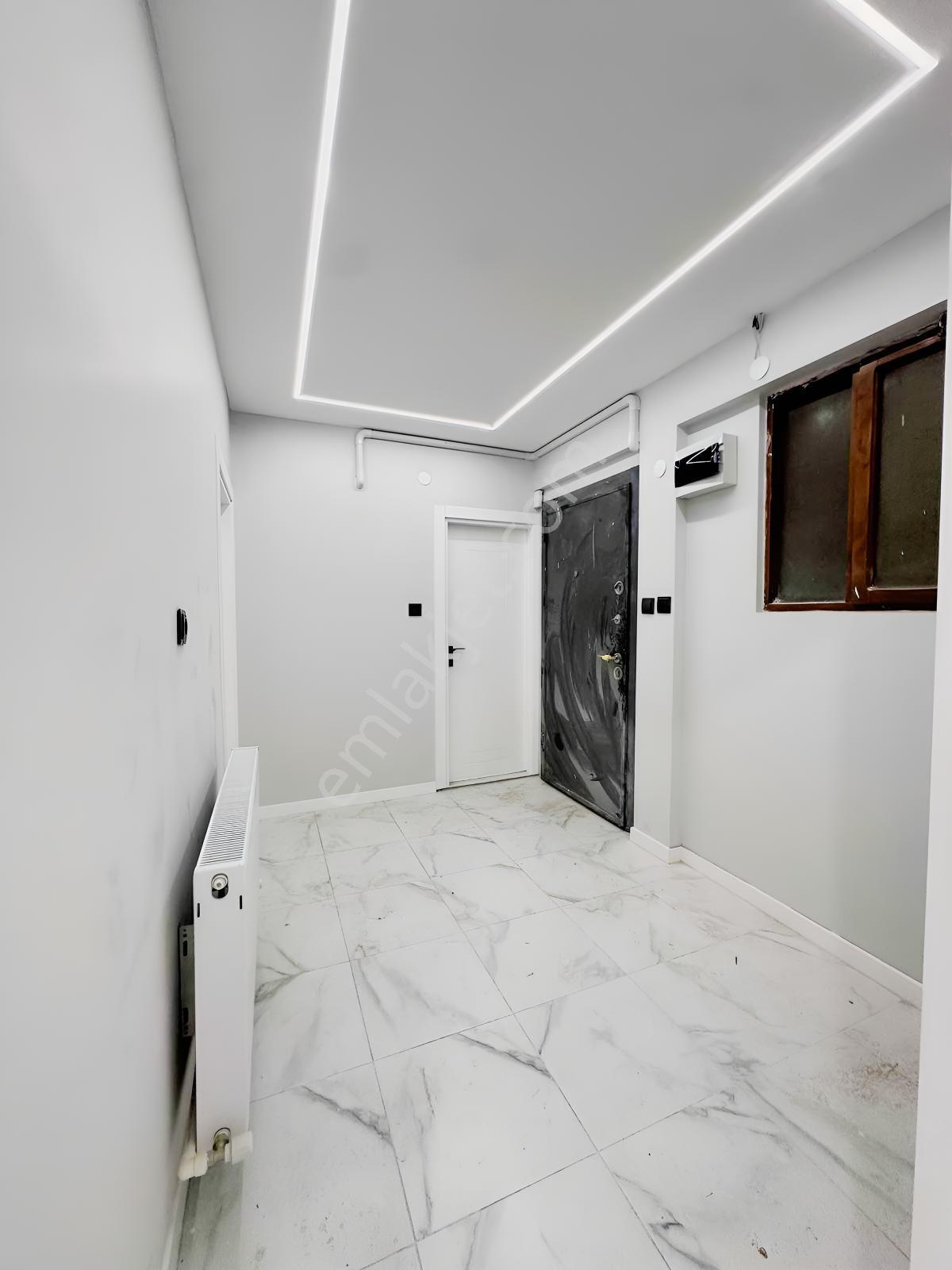 Mrv Beyoğlu Gayrimenkulden Şehrin Göbeğinde Satılık 3+1 Daire — fotoğraf 4