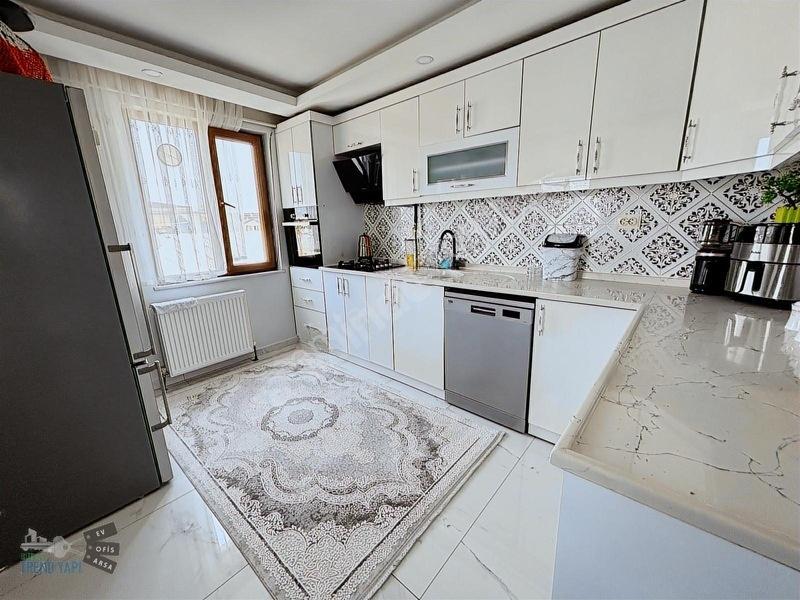 Yunusemre'de Harika Yapılı Masrafsız 4 Katlı Bina — fotoğraf 13