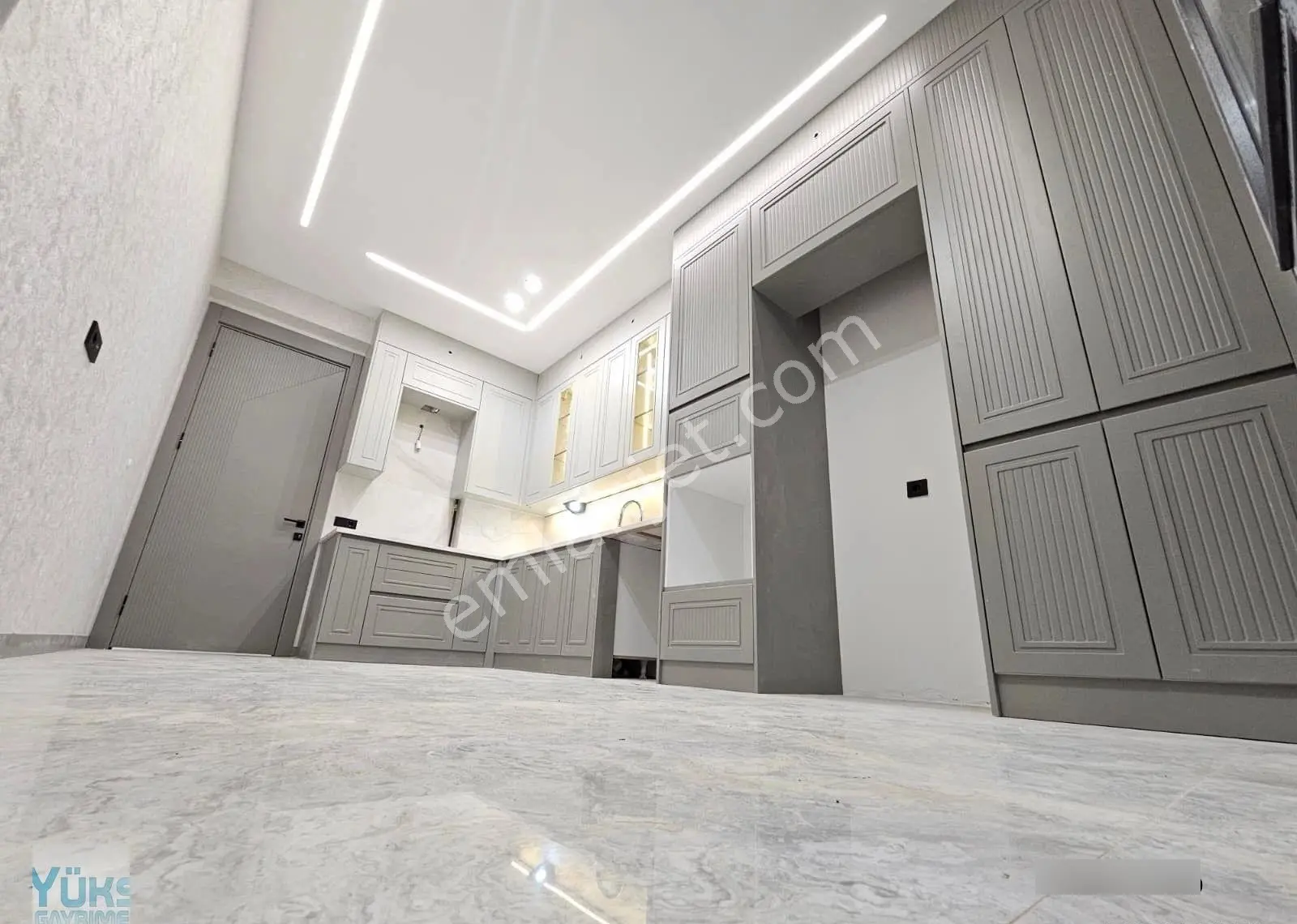 Denizli 1200 Evlerde 3+1 Harika Konumda Panjurlu Giyinme Odalı Ultra Lüks Satılık Daire — fotoğraf 3