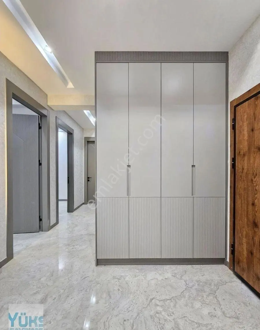 Denizli 1200 Evlerde 3+1 Harika Konumda Panjurlu Giyinme Odalı Ultra Lüks Satılık Daire — fotoğraf 4