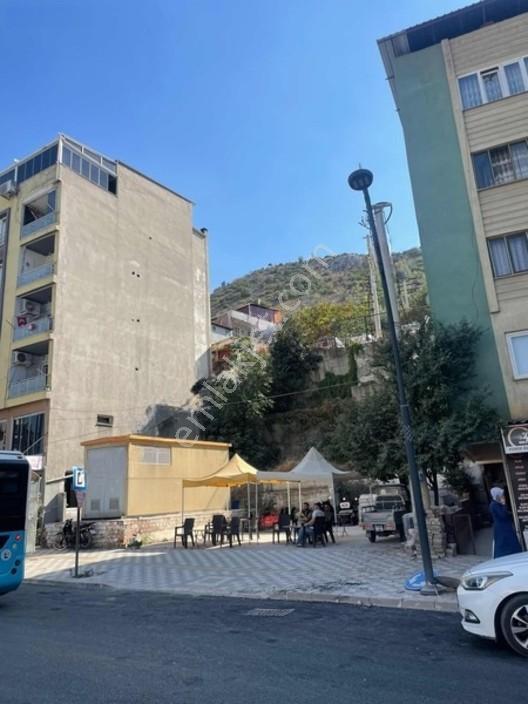 Şehrin Kalbinde 5 Kata Konut+Ticari İmarlı Arsa — fotoğraf 4
