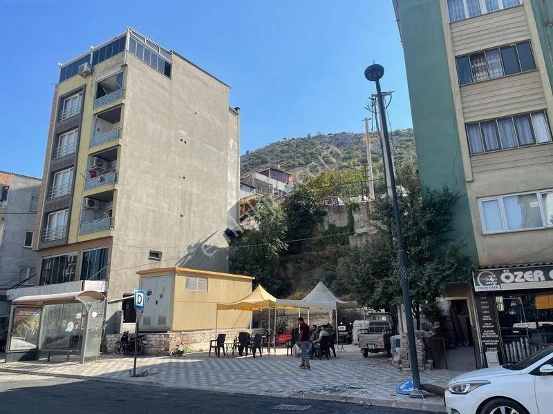Şehrin Kalbinde 5 Kata Konut+Ticari İmarlı Arsa — fotoğraf 5