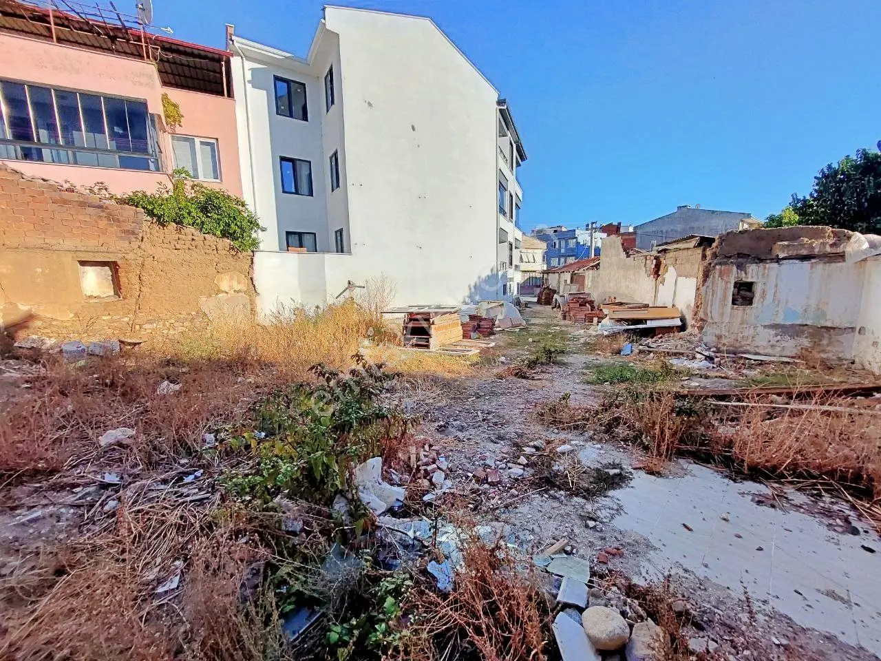 Tek Yetkili Uytun'dan Tuzcumurat'ta Daire Takaslı Satılık Arsa — fotoğraf 3