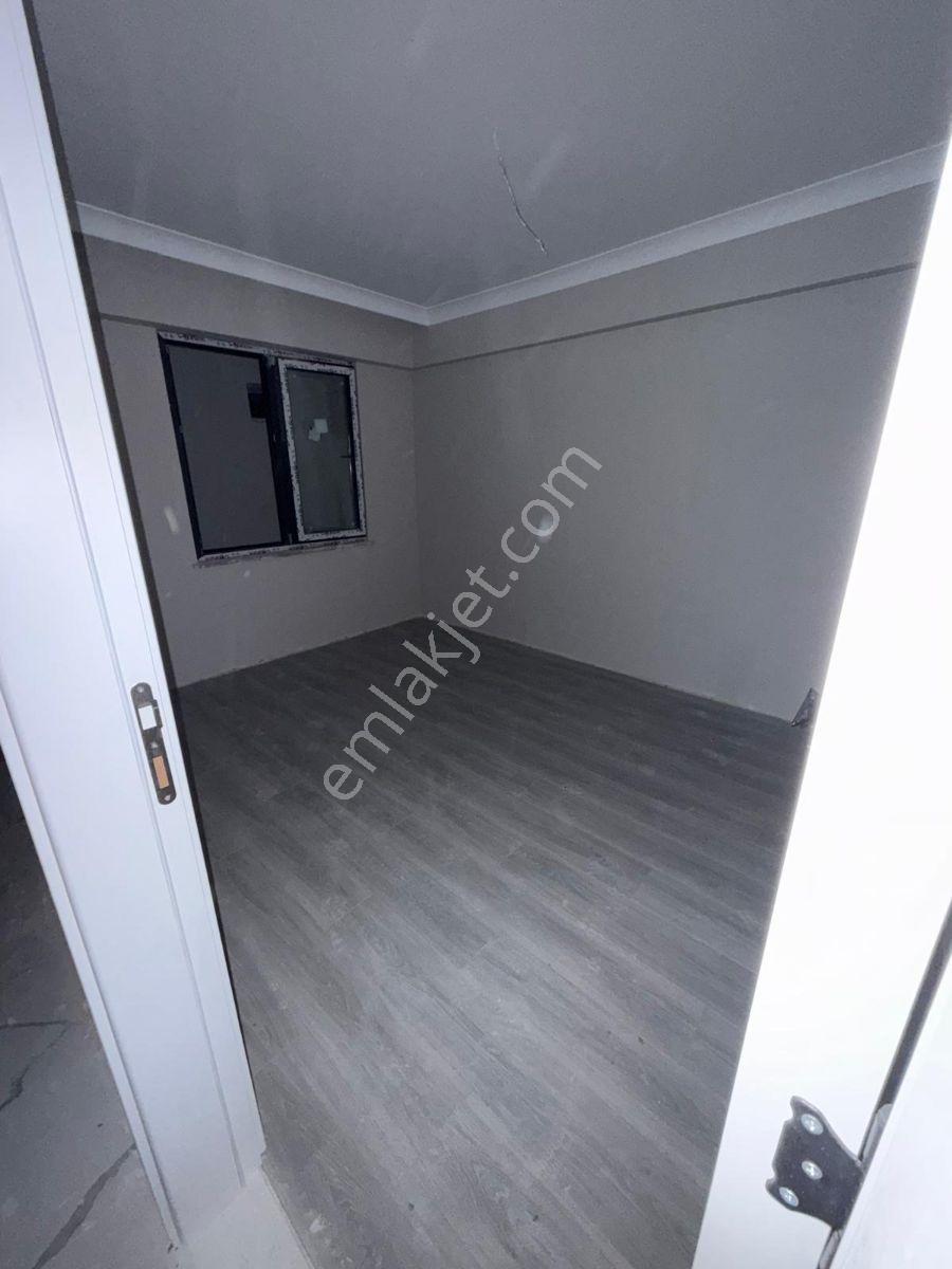 Yetiş'ten Çarşıya Yakın 1+1 1 Yaşında Hiç Kullanılmamıştır — fotoğraf 5