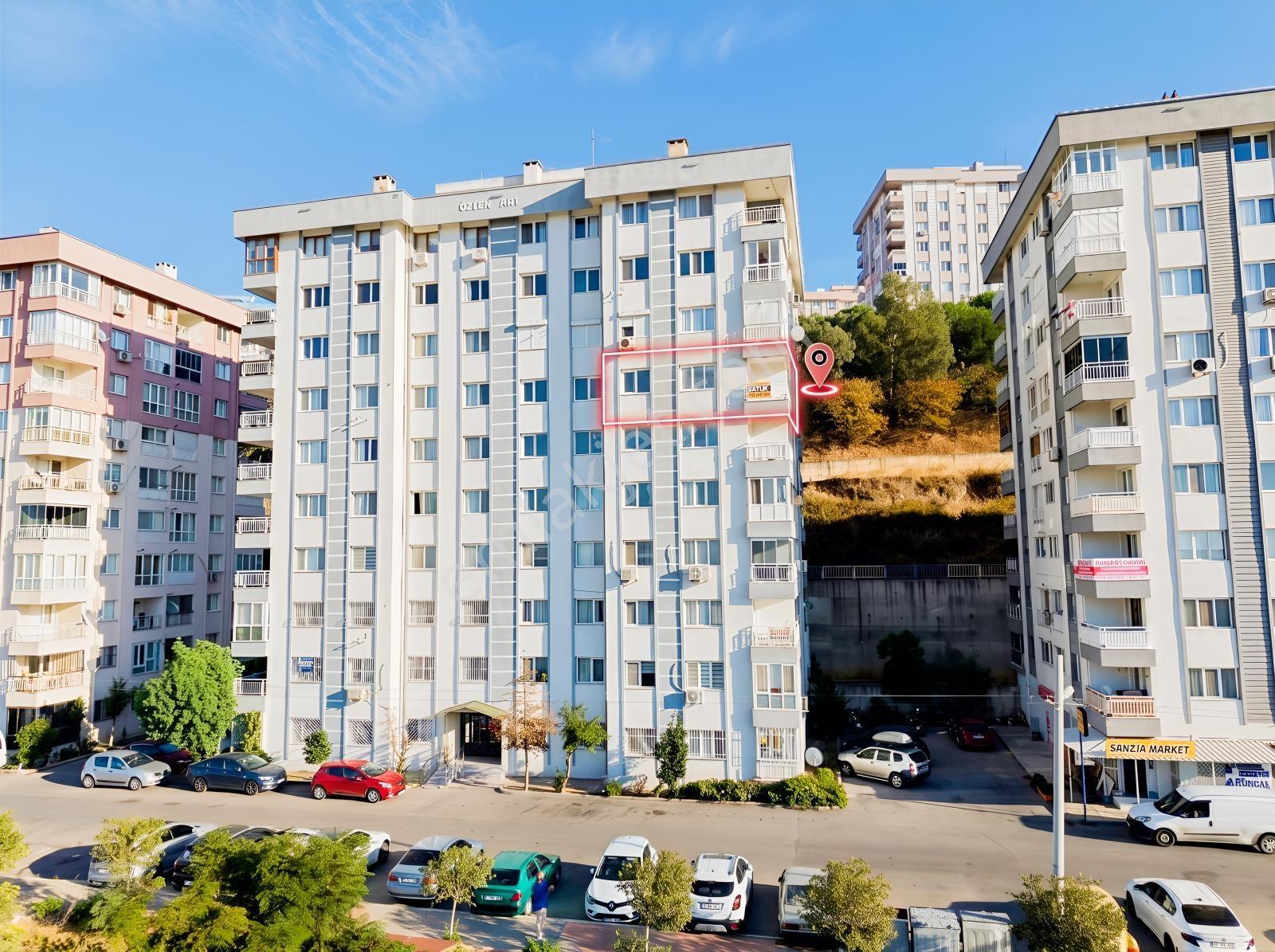 Çiğli Balatçık Atatürk M.körfez Manzaralı Yenilenmiş 3+1 Satılık — fotoğraf 2
