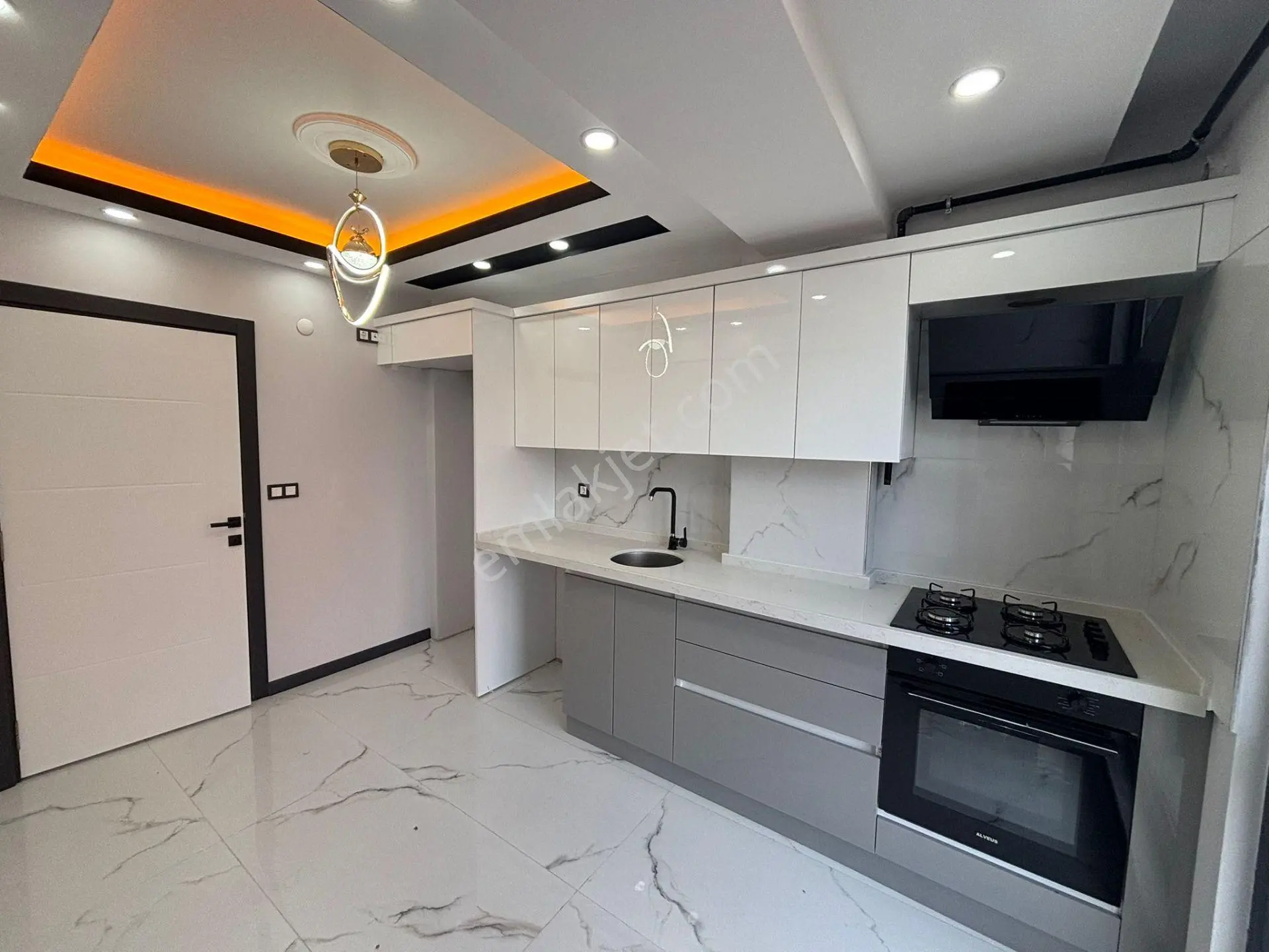 **eryıldız İnşaat'tan**devlet Hastanesi Yanı Ultra Lüks 2+1 Daire — fotoğraf 2