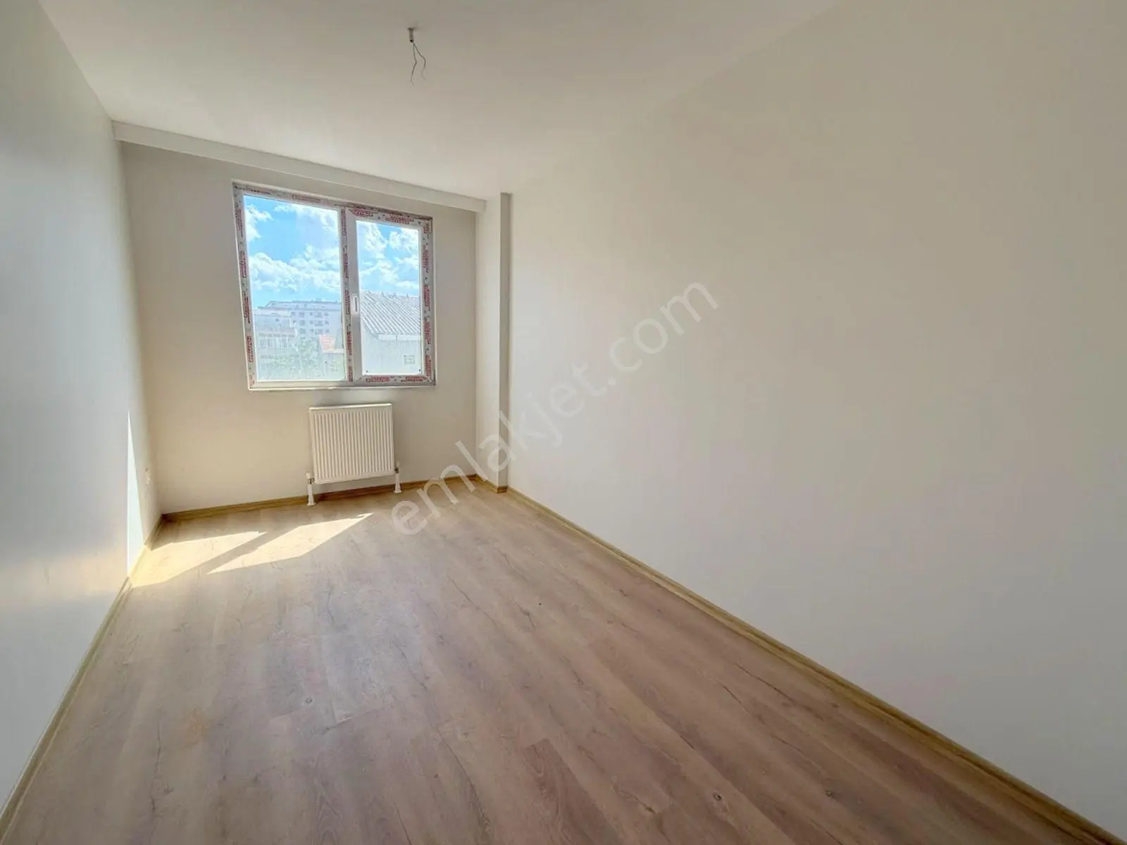 Mertcan'dan Velibaba İskanlı Açık Balkonlu Ebeveyn Banyolu 3+1 — fotoğraf 12