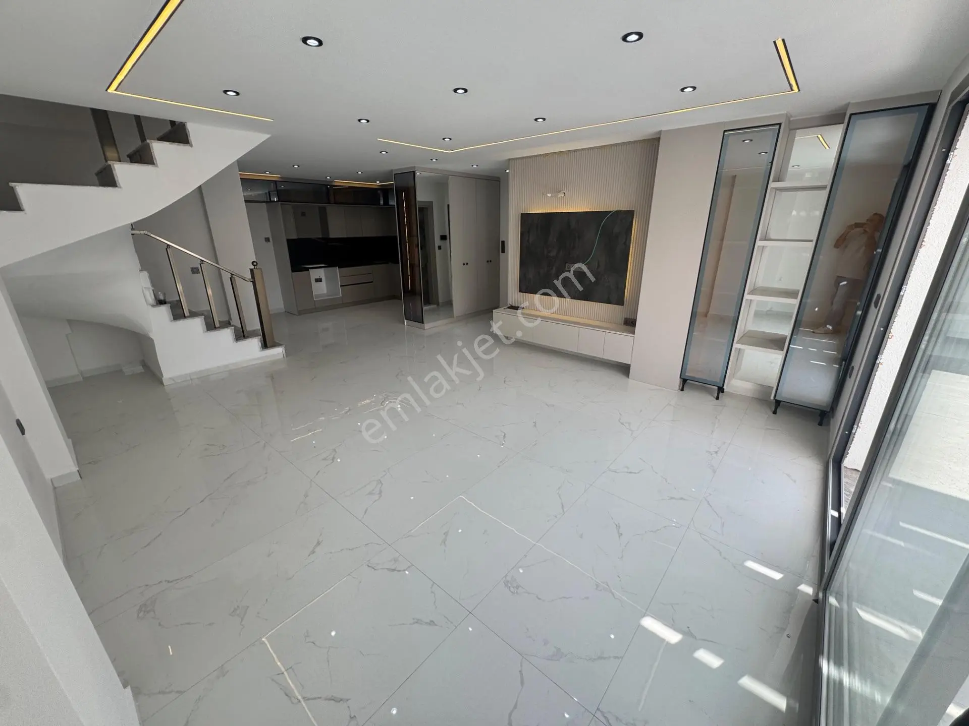 Didim Altınkumda Lüks Satılık 4+1 Villa — fotoğraf 4
