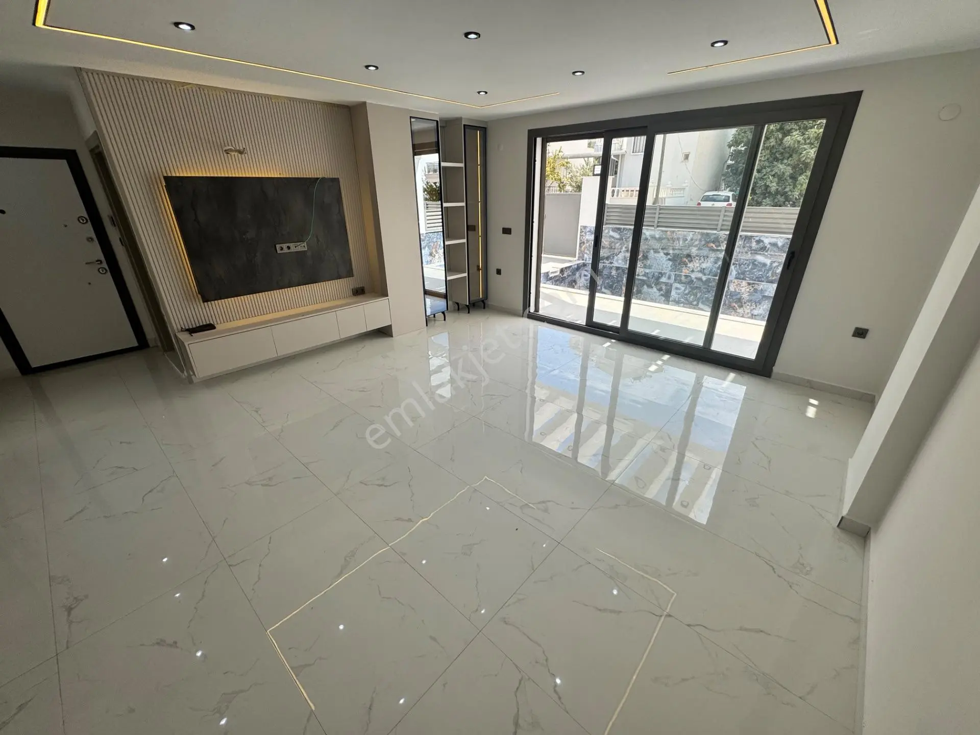 Didim Altınkumda Lüks Satılık 4+1 Villa — fotoğraf 5