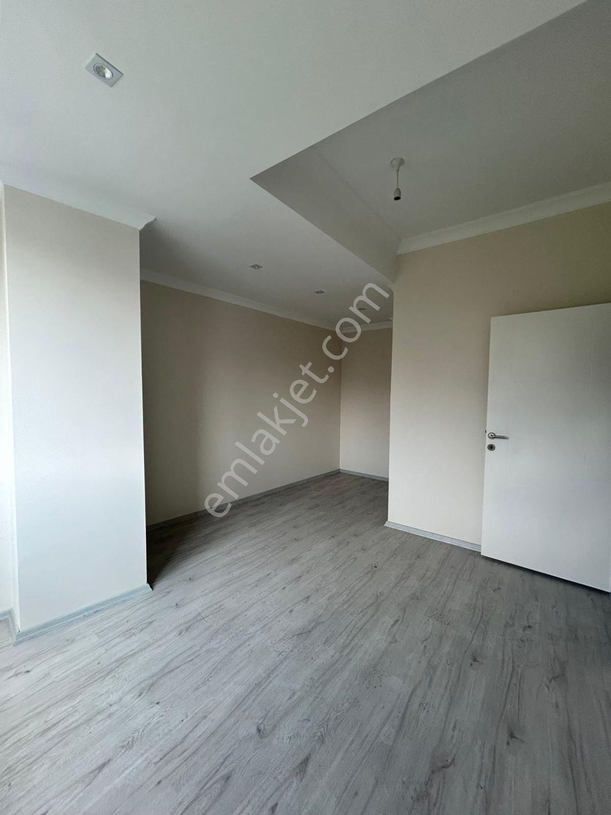 Mertcan'dan Mithatpaşa Cad Üzerinde 4+1 Teraslı Lüks Dubleks Daire — fotoğraf 8
