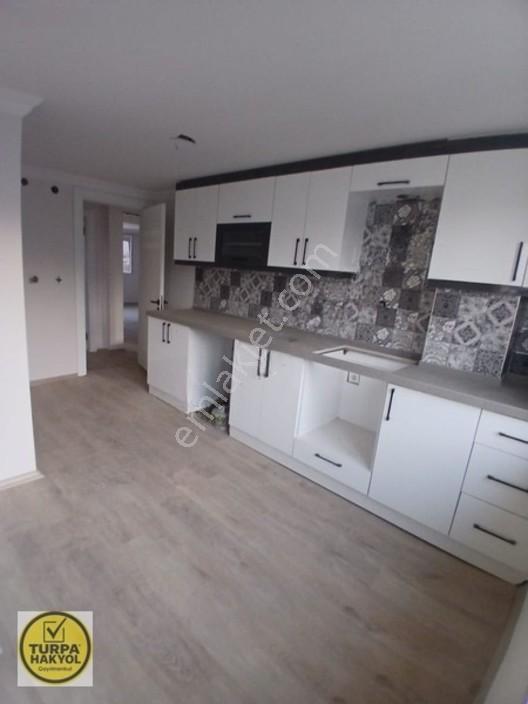 Satılık 110 M2 3+1 Sıfır Tadilatlı 4.cü Son Kat Hisse Tapulu — fotoğraf 3