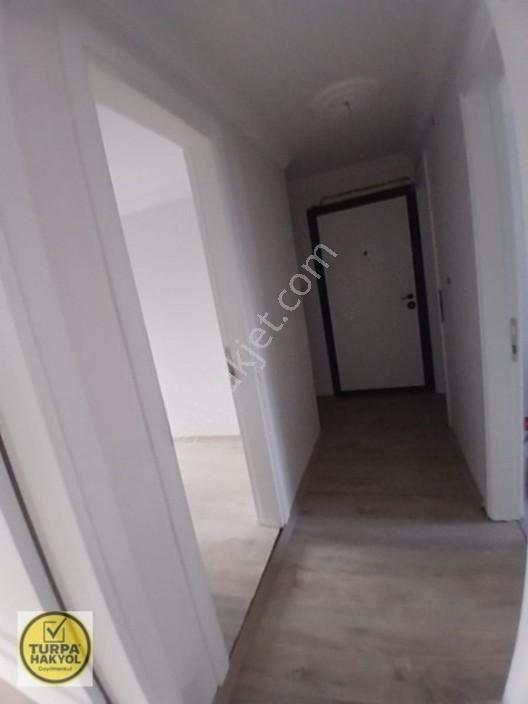 Satılık 110 M2 3+1 Sıfır Tadilatlı 4.cü Son Kat Hisse Tapulu — fotoğraf 4
