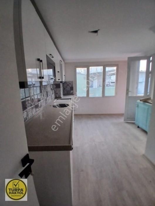 Satılık 110 M2 3+1 Sıfır Tadilatlı 4.cü Son Kat Hisse Tapulu — fotoğraf 5