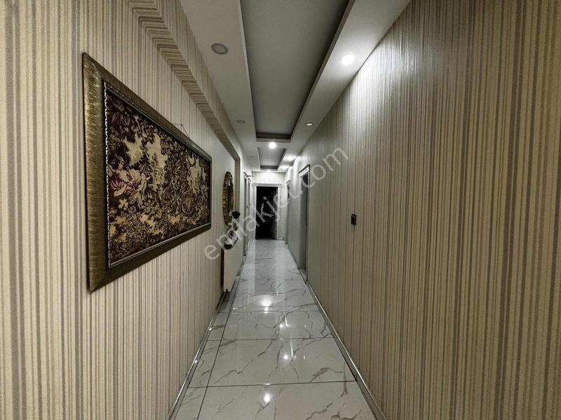 Ulubatlı Mahallesinde 6 Odalı Tekli Süper Ara Kat Daire — fotoğraf 6