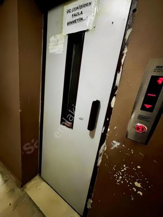 Ulubatlı Mahallesinde 6 Odalı Tekli Süper Ara Kat Daire — fotoğraf 12