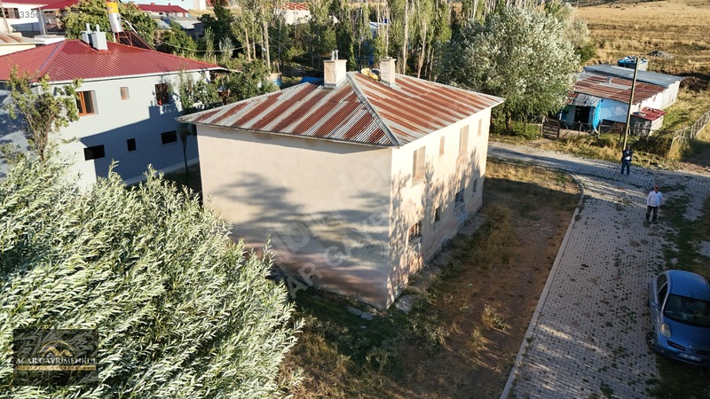 Tercan Yuvalıya Bağlı Kışlak Köyünde Kelepir Müstakl Ev Tarlalar — fotoğraf 6