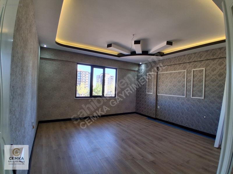 Alpaslanda Merkezi Konumda Yerden Isıtma Kiralık 3+1 — fotoğraf 8