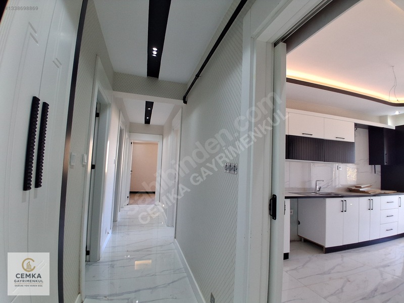 Alpaslanda Merkezi Konumda Yerden Isıtma Kiralık 3+1 — fotoğraf 15