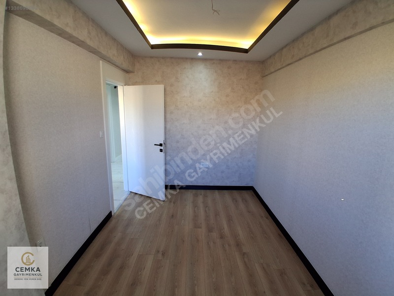 Alpaslanda Merkezi Konumda Yerden Isıtma Kiralık 3+1 — fotoğraf 22