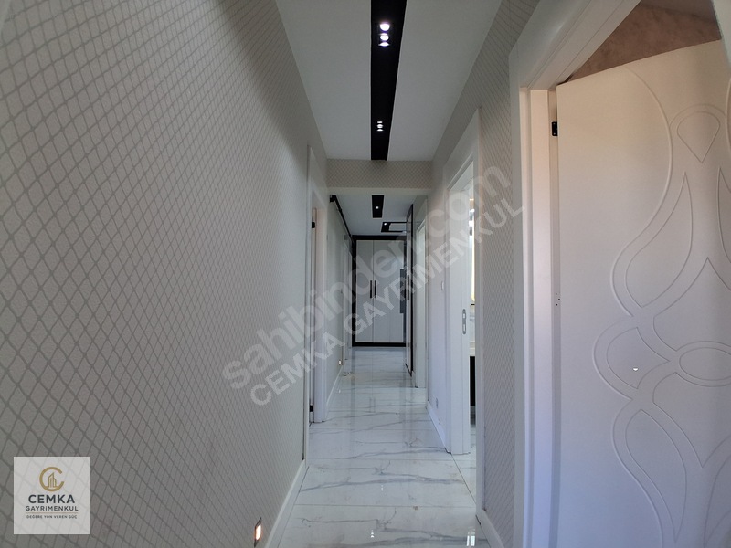 Alpaslanda Merkezi Konumda Yerden Isıtma Kiralık 3+1 — fotoğraf 25