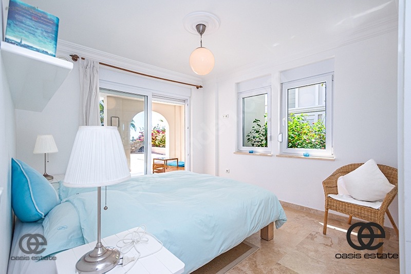 Konaklı'da Deniz Manzaralı, Havuzlu 4+1 Lüks Villa — fotoğraf 24